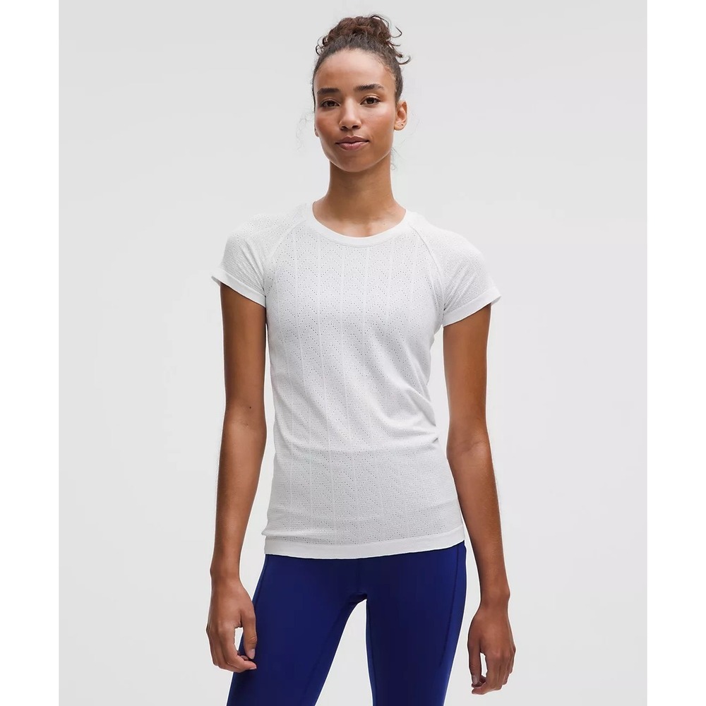 Lululemon Swiftly Pointelle Short Sleeve Shirt Women's Size 14 White Herringbone